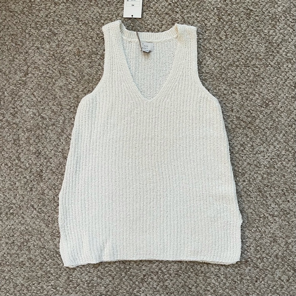 A new day XS Cream Knit Tank V-Neck NWT